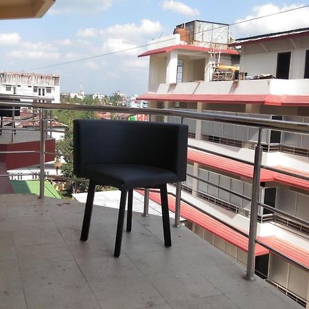 The Four Season Hotel Dimapur ภายนอก รูปภาพ